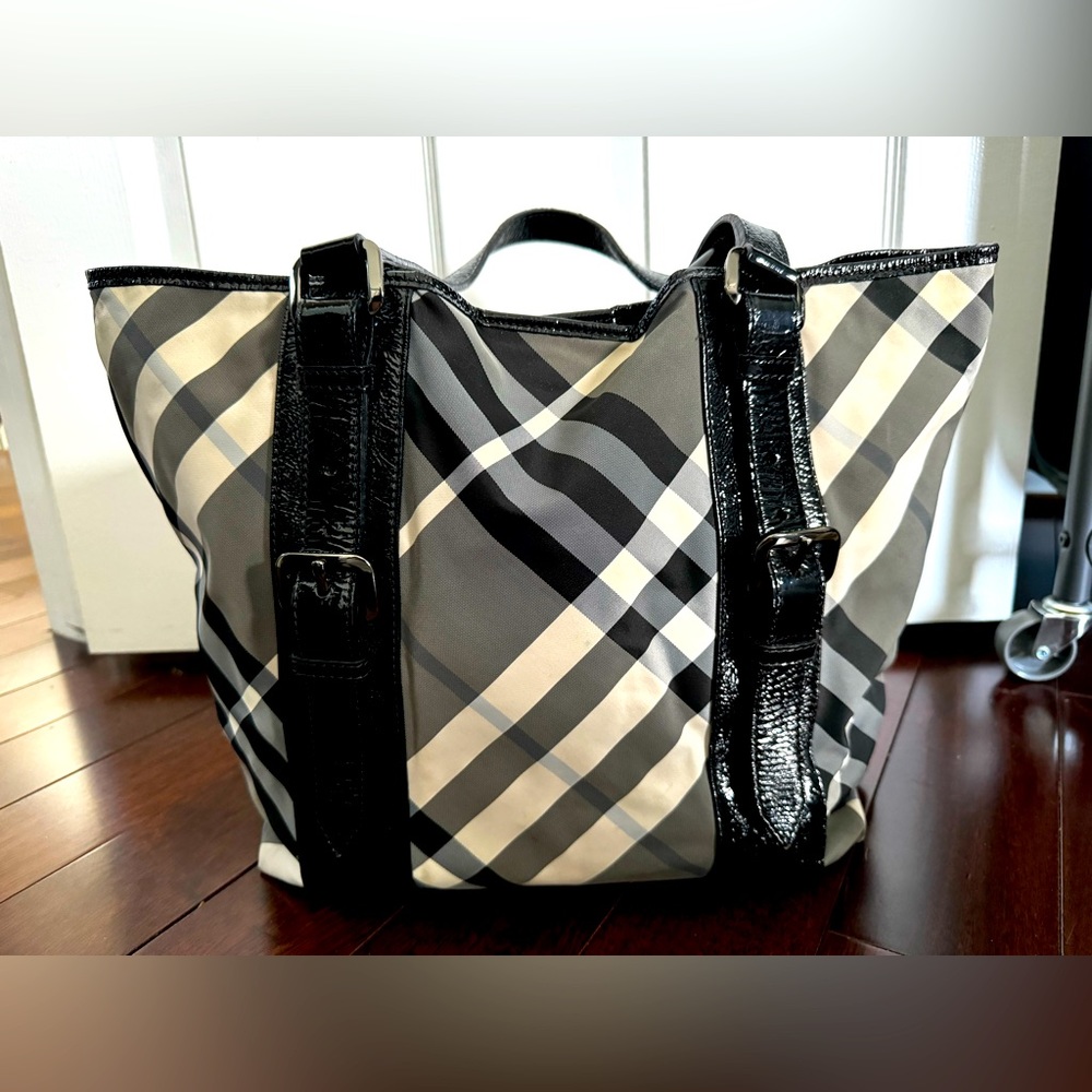 Burberry - Authentic Black Beat Nylon Check Lowry Tote
